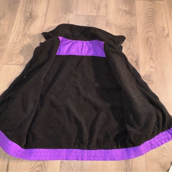 Early 90’s ski vest in purple/black. Medium(?) vintage - Picture 5 of 7